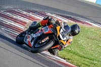 donington-no-limits-trackday;donington-park-photographs;donington-trackday-photographs;no-limits-trackdays;peter-wileman-photography;trackday-digital-images;trackday-photos